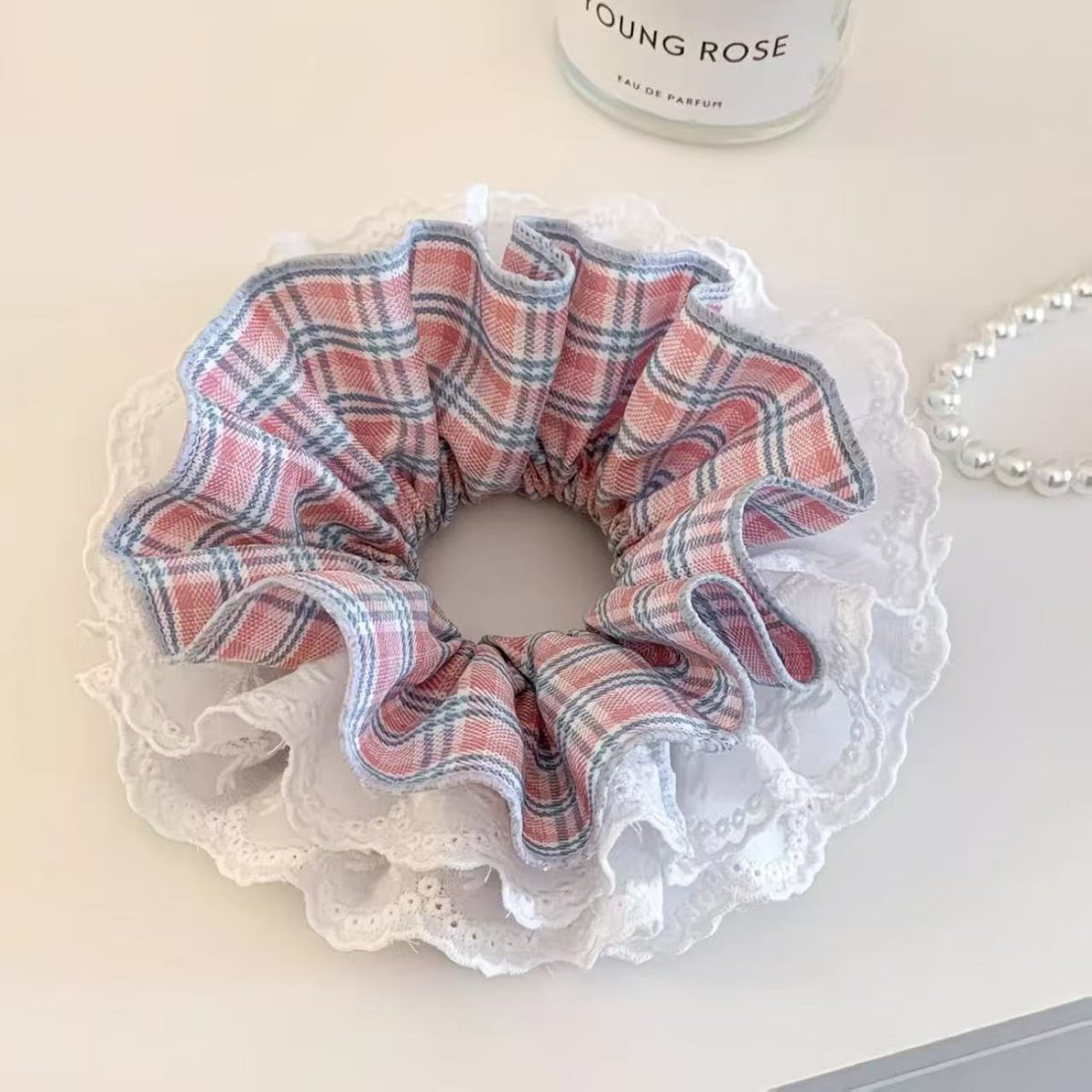 Korean-style new polka dot lace mesh scrunchie with a vintage and sophisticated feel, suitable for ponytails, a hair accessory for girls - image 2