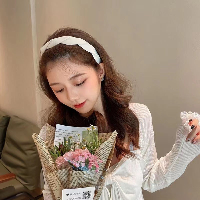 Vintage women's braided headband for washing face, hair tie, hairband, trendy hair accessory, versatile for going out, braided headband with a high-end feel - image 3