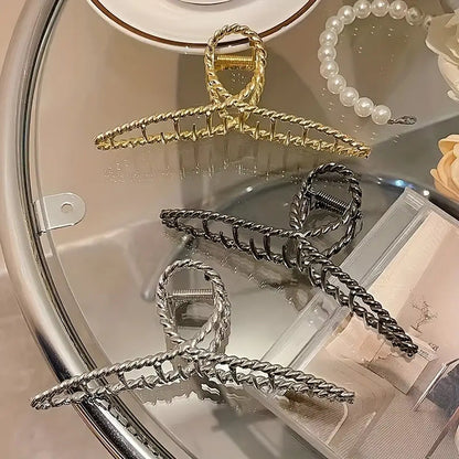 Fashion Metal Twist Shark Clip Simple Shark Clip Advanced Sense Ponytail Clip Cold Style Hairpin Light Luxury Large Hair Accessories - image 3