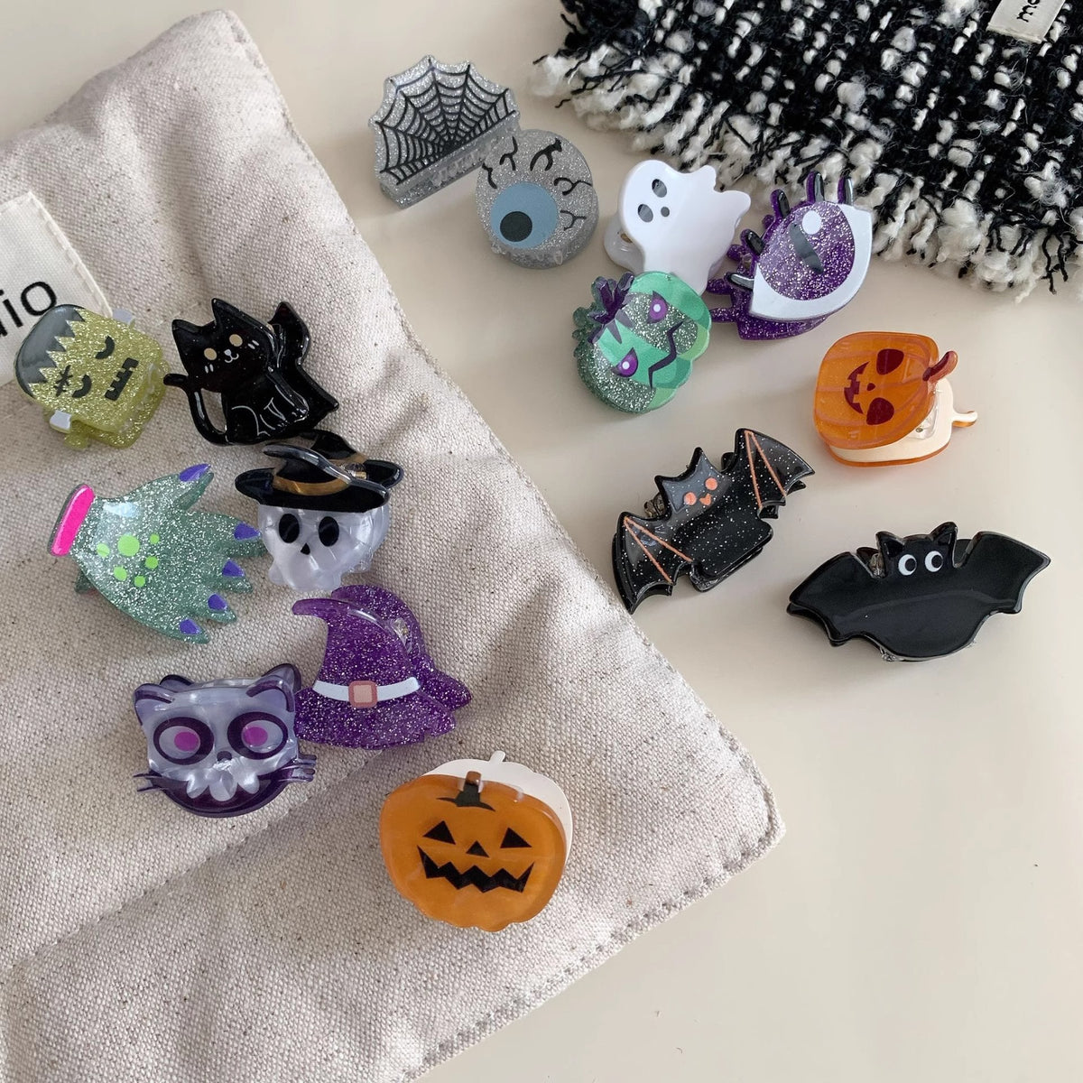 New Halloween Fun Small Clip Funny Ghost Pumpkin Black Bat Personalized Acrylic Hair Clip Hair Accessory - image 2