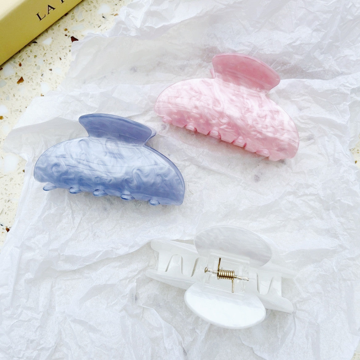 Factory Direct Sales Cross-Border European and American Acrylic Grippers Simple Ins Headwear Marble Pattern High-End Shark Hair Clip - image 4