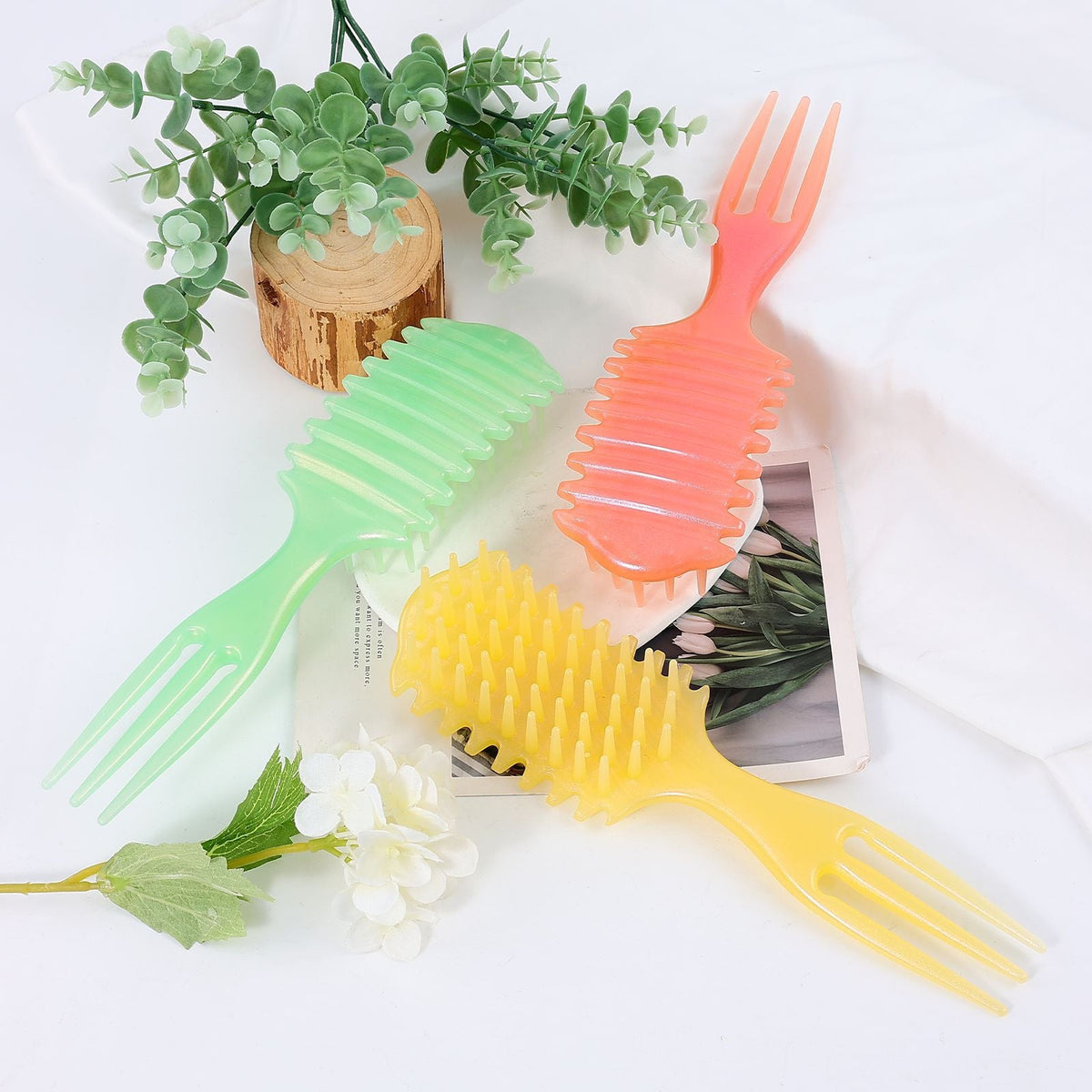 Special Three-Pronged Comb for Curly Hair, Anti-Knot Wide-Tooth Comb, Smooth Hair, Wet and Dry Comb, Scalp Massage Hard-Toothed Hair Comb - image 4