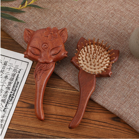 Carved Fox Airbag Comb